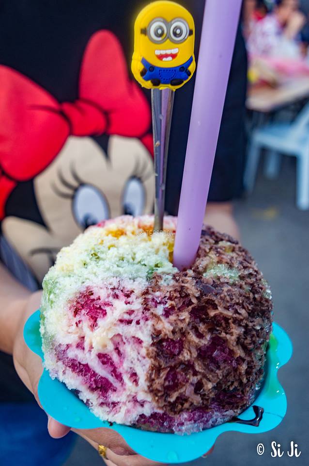 Hawaiian Mango Shaved Ice in the Kuching Summer 1