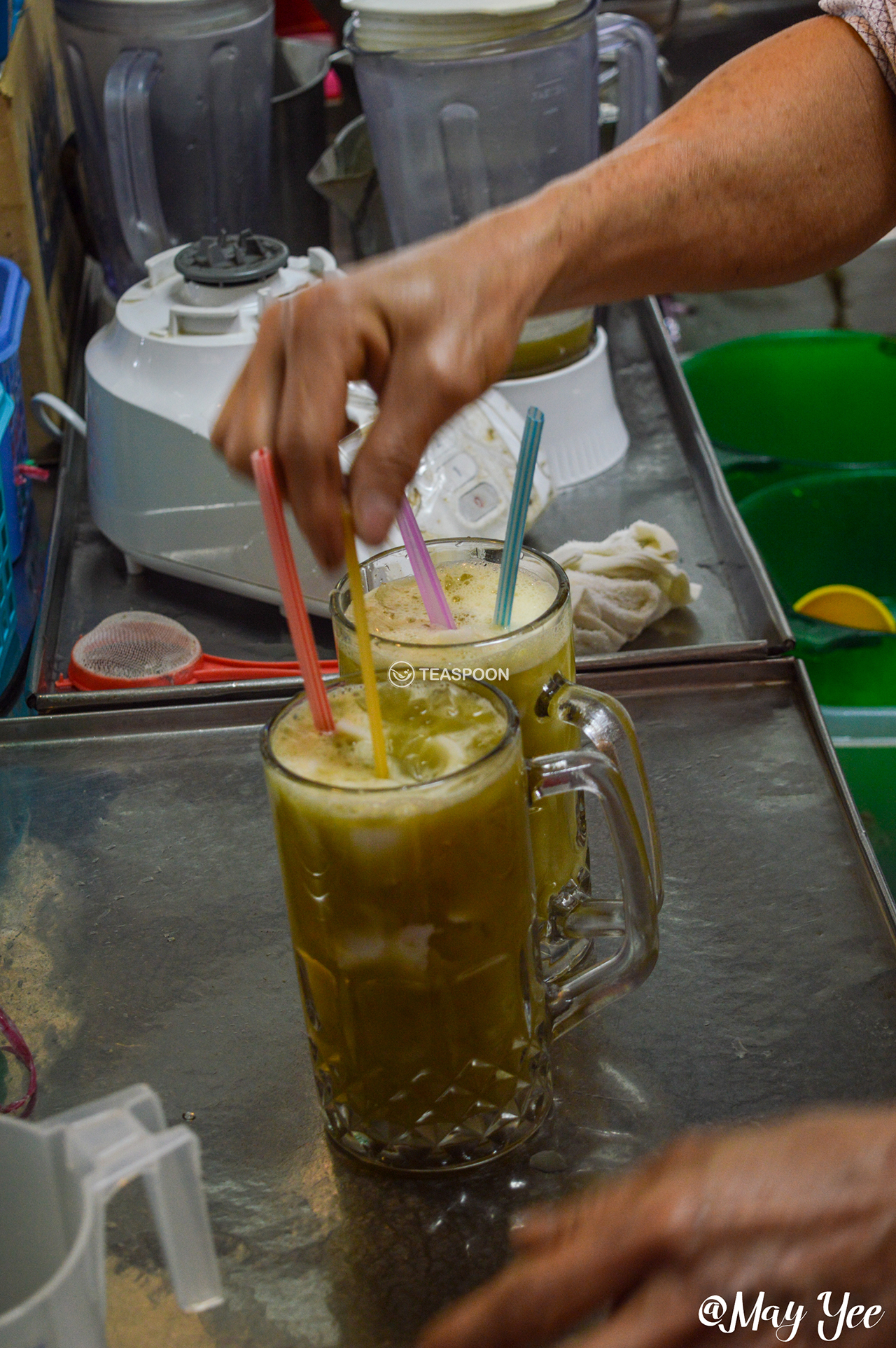 LUNCH Song Kheng Hai MAO ZHONG DRINK STALL SUGARCANE & COCONUT DRINK MAKING (2)
