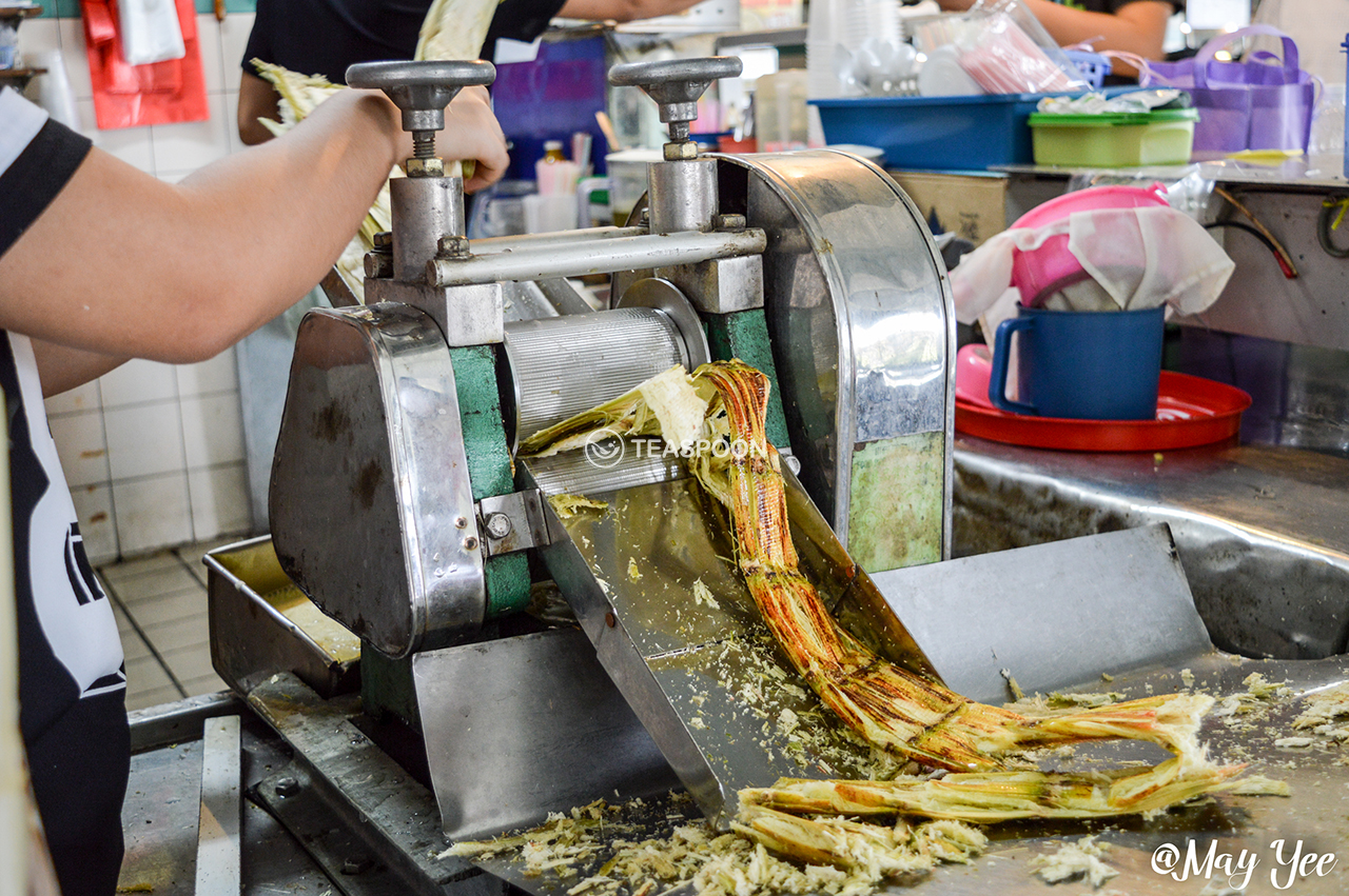 LUNCH Song Kheng Hai MAO ZHONG DRINK STALL SUGARCANE DRINK MAKING