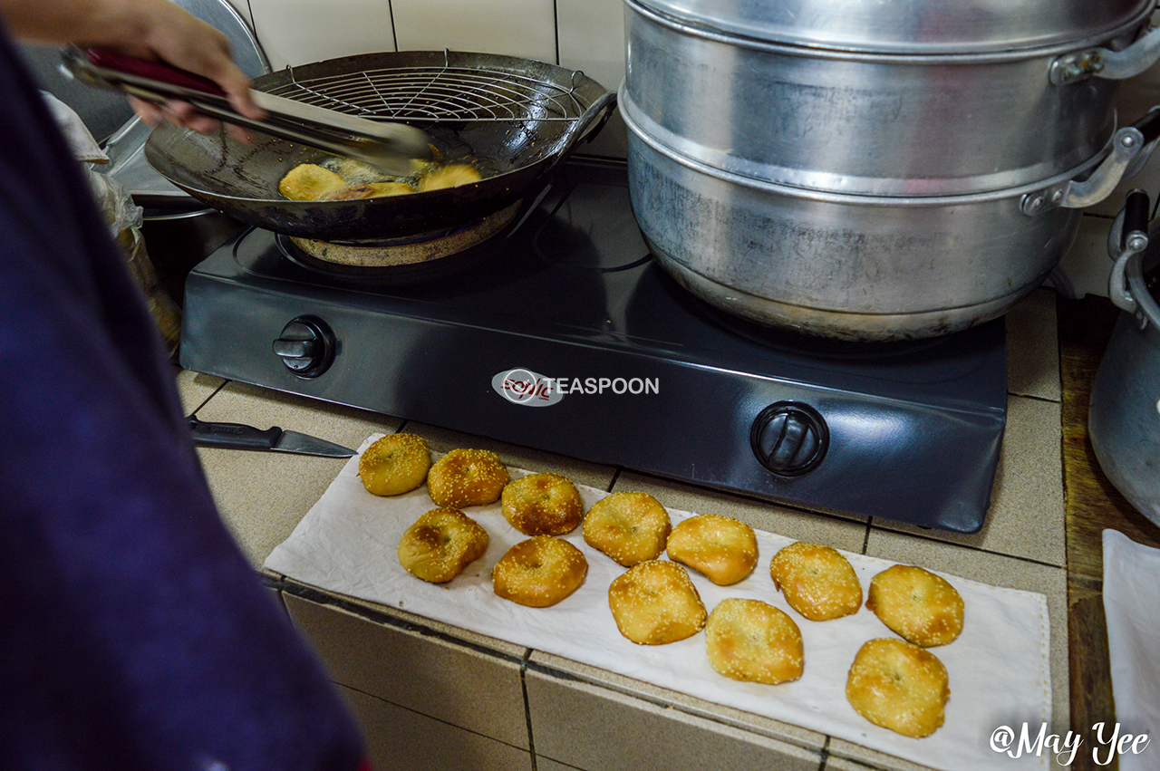 LUNCH Song Kheng Hai RIHGA STALL GONG PIA MAKING (3)