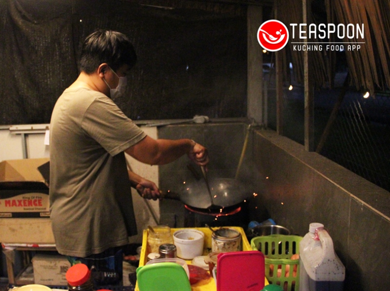 【Kuching Must Eat】333 Charcoal Fried Kueh Tiaw Teaspoon