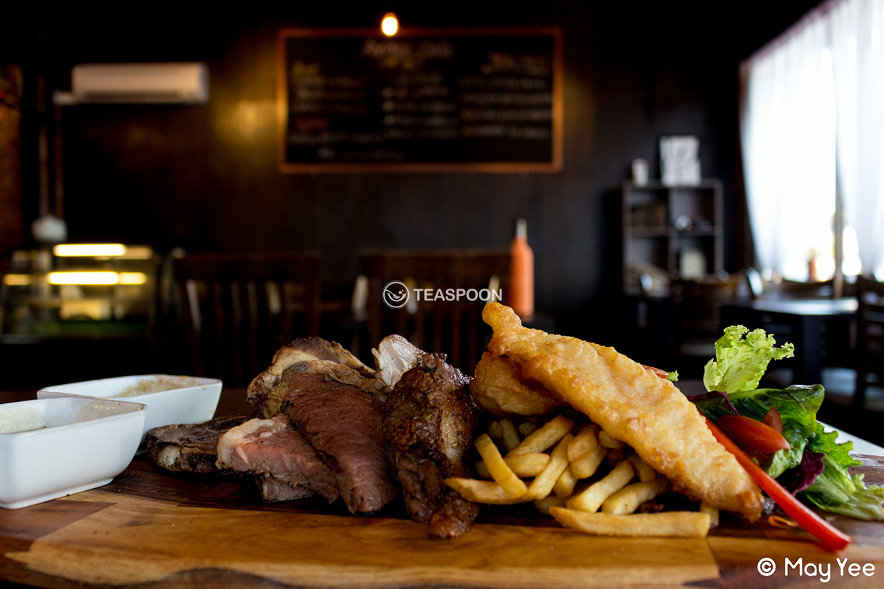 Mix platter (1-2 pax) Chicken, Lamb, Fish, Beef (12)