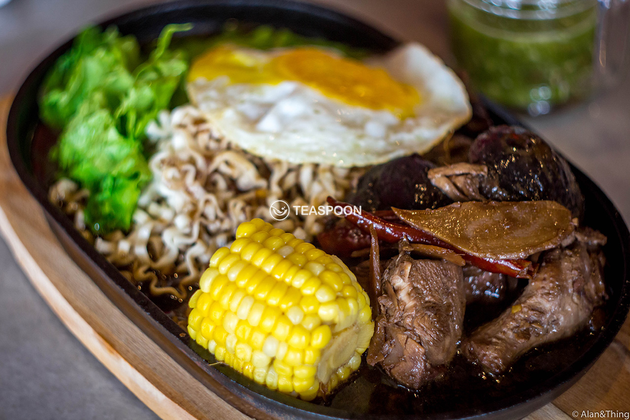 hot-plate-trademark-sizzling-mushroom-chicken-(2)