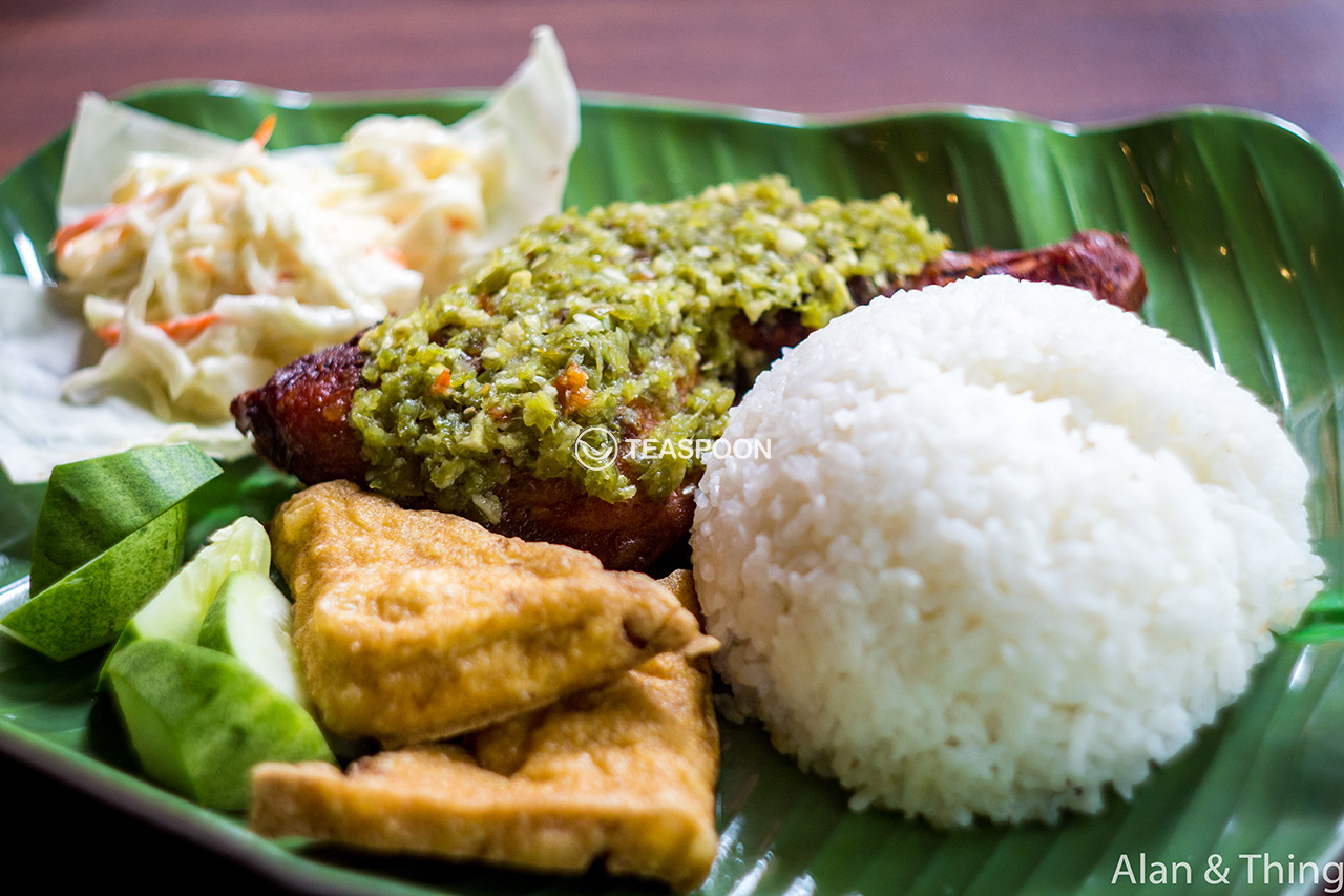 main-dish-ayam-penyet-chimi-churri-(1)