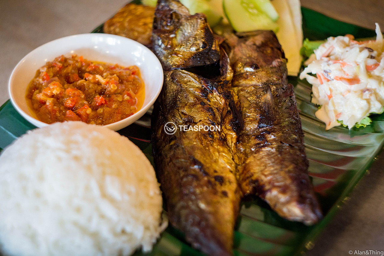 main-dish-ikan-penyet-(2)