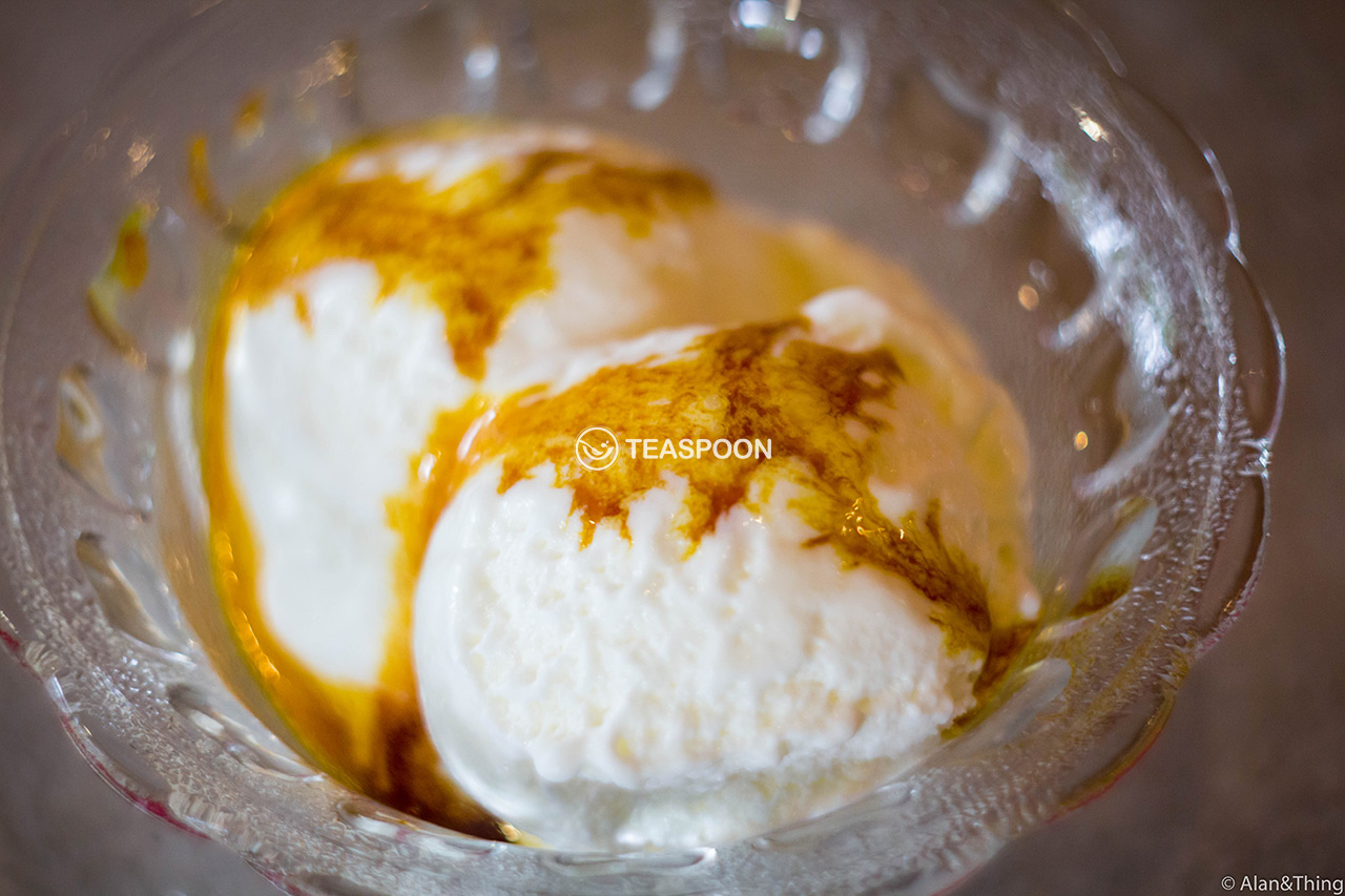 sides-gula-apong-ice-cream