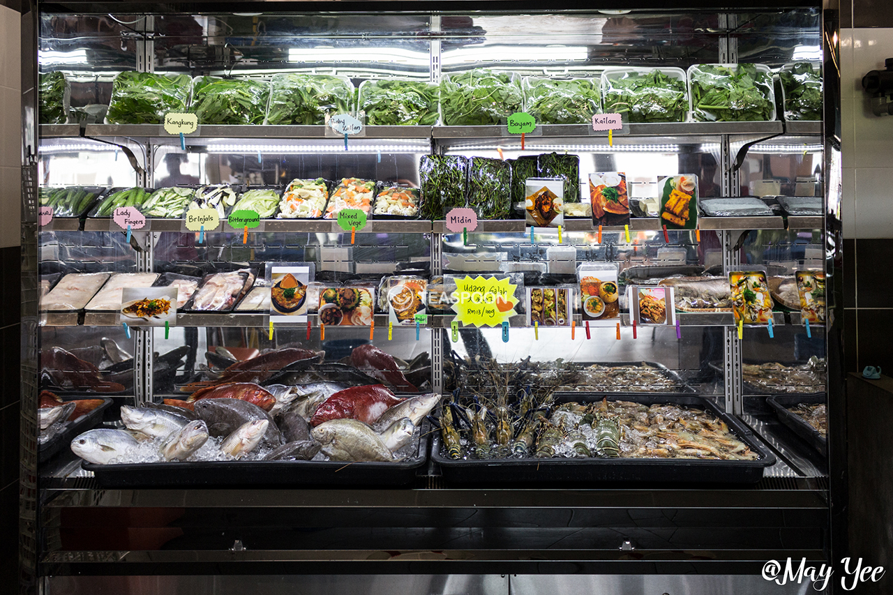 Display seafood