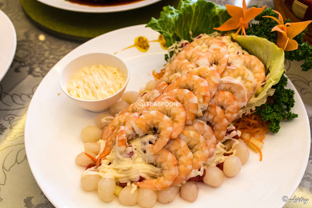 Prawn w Salad Fruits