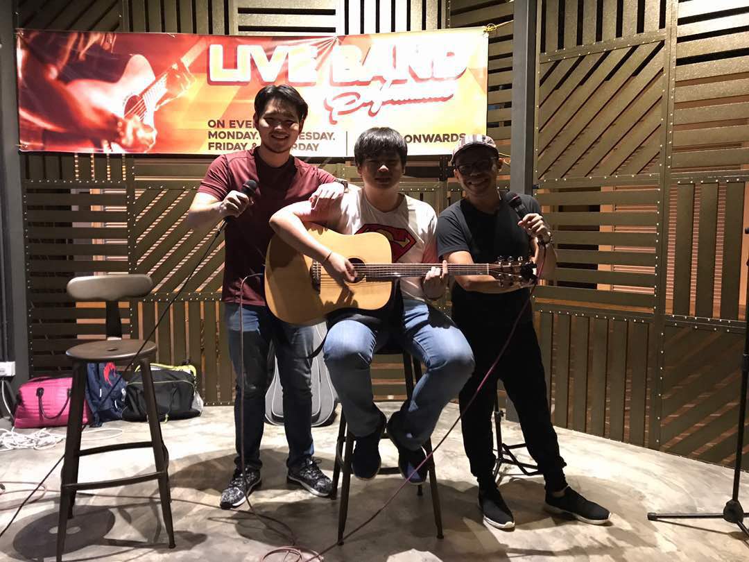 Live band