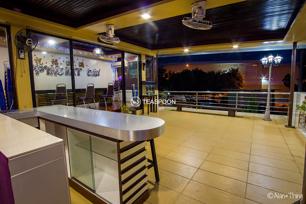 Surroundings (booking) (3)