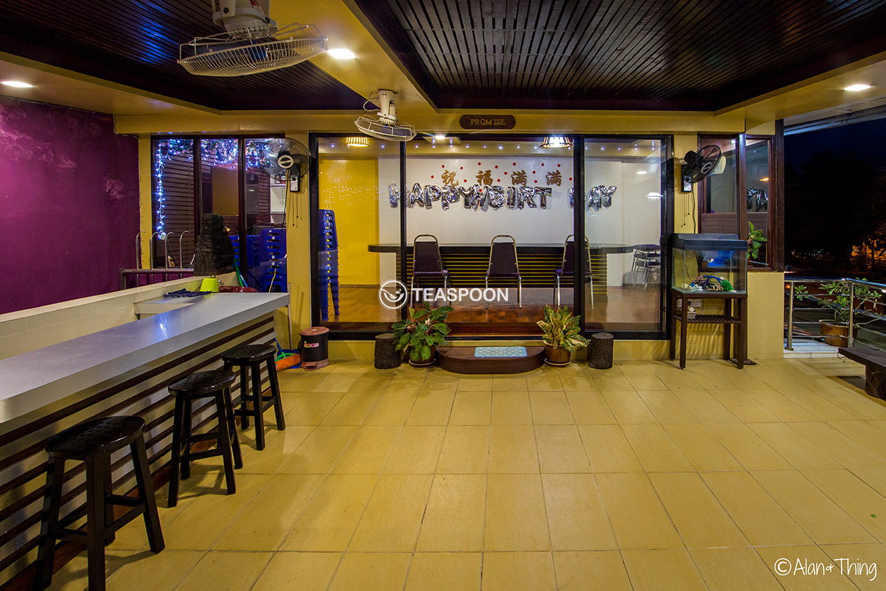 Surroundings (booking) (4)