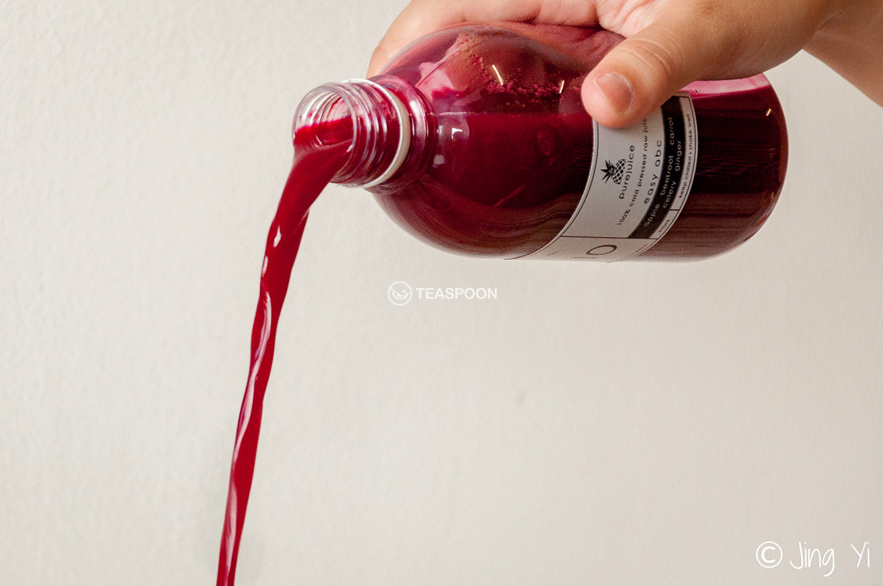 Juice pouring (7)