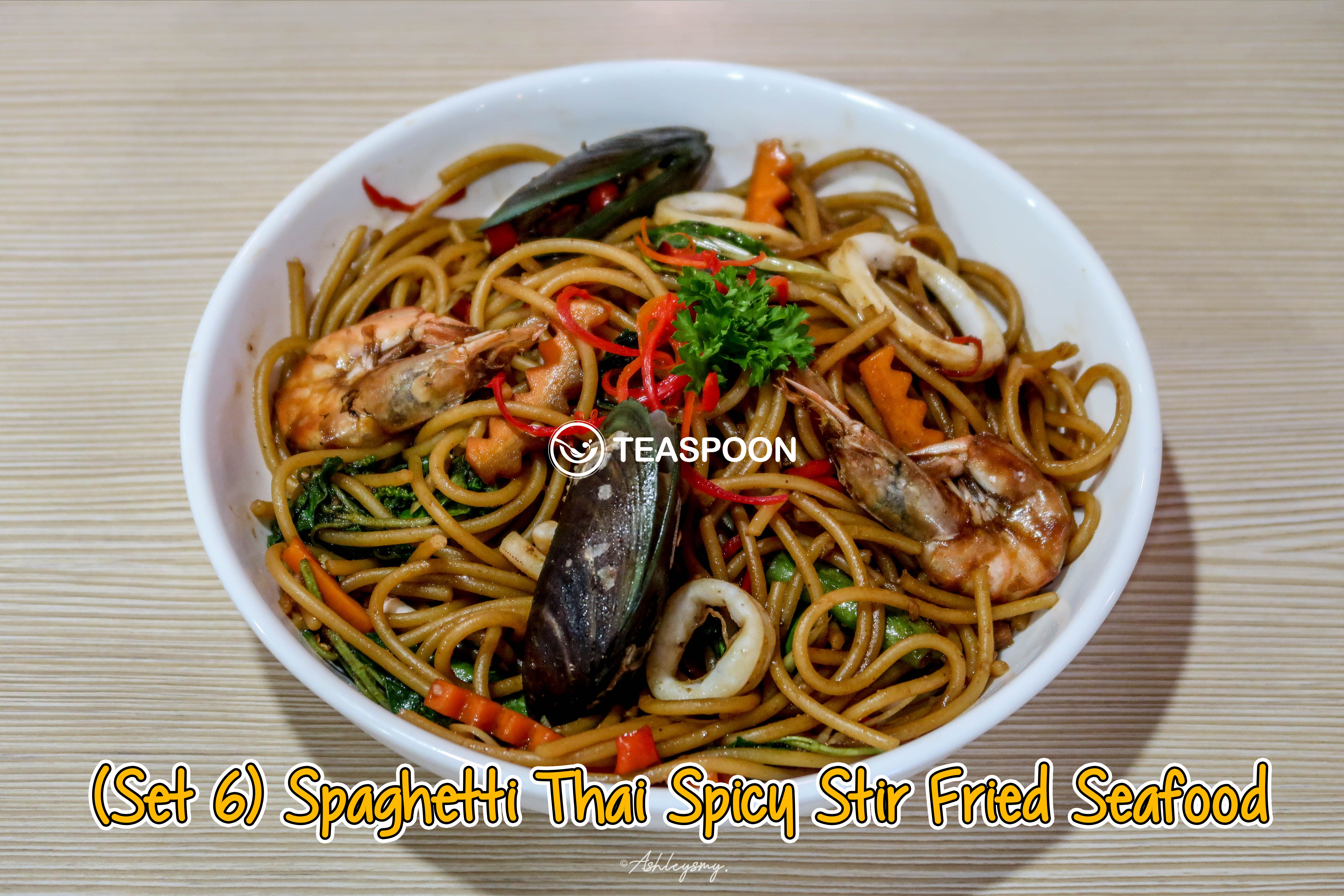 Spaghetti Thai Spicy Stir Fried Seafood (1) copy