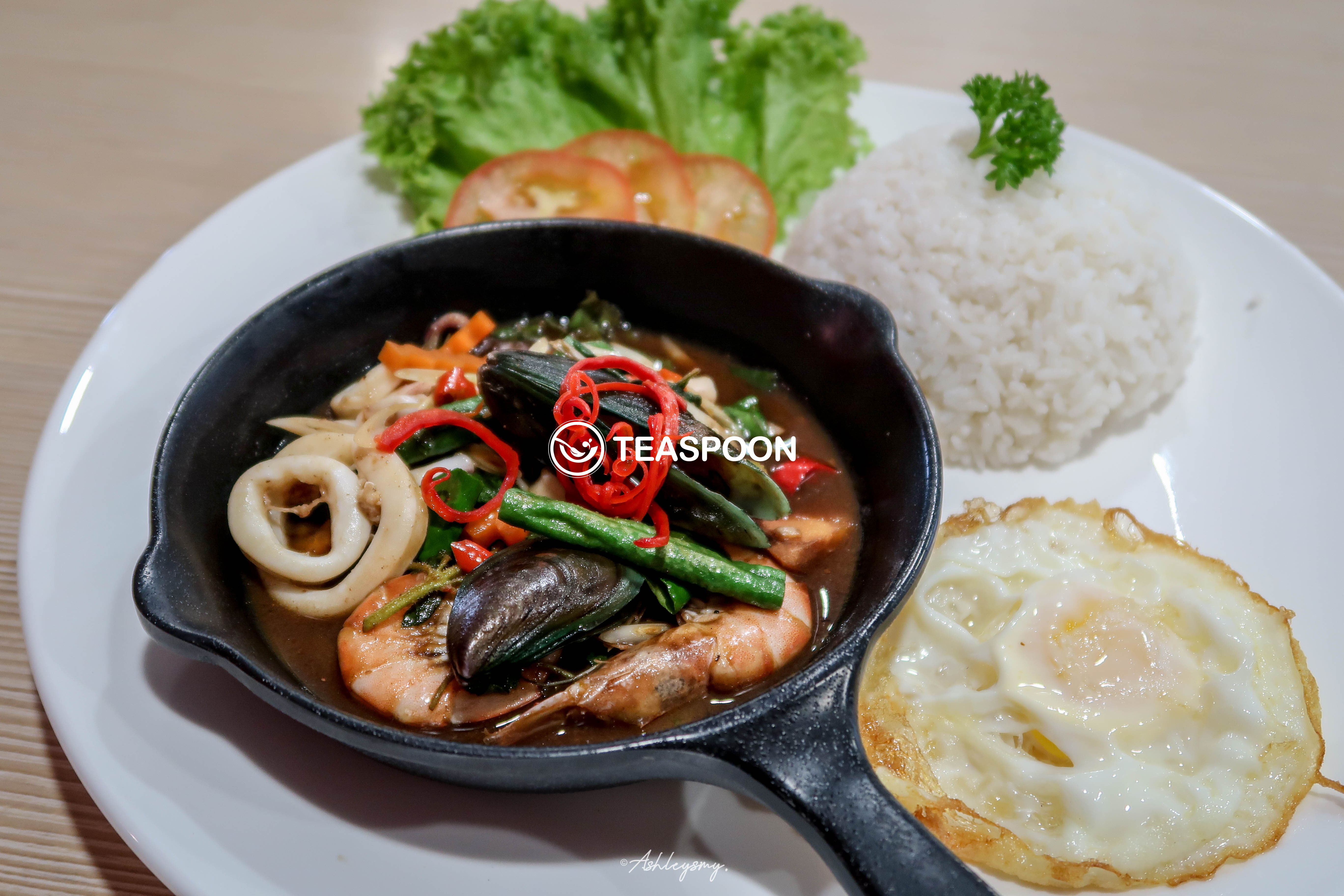 Thai Spicy Stir Fried Seafood (2) copy