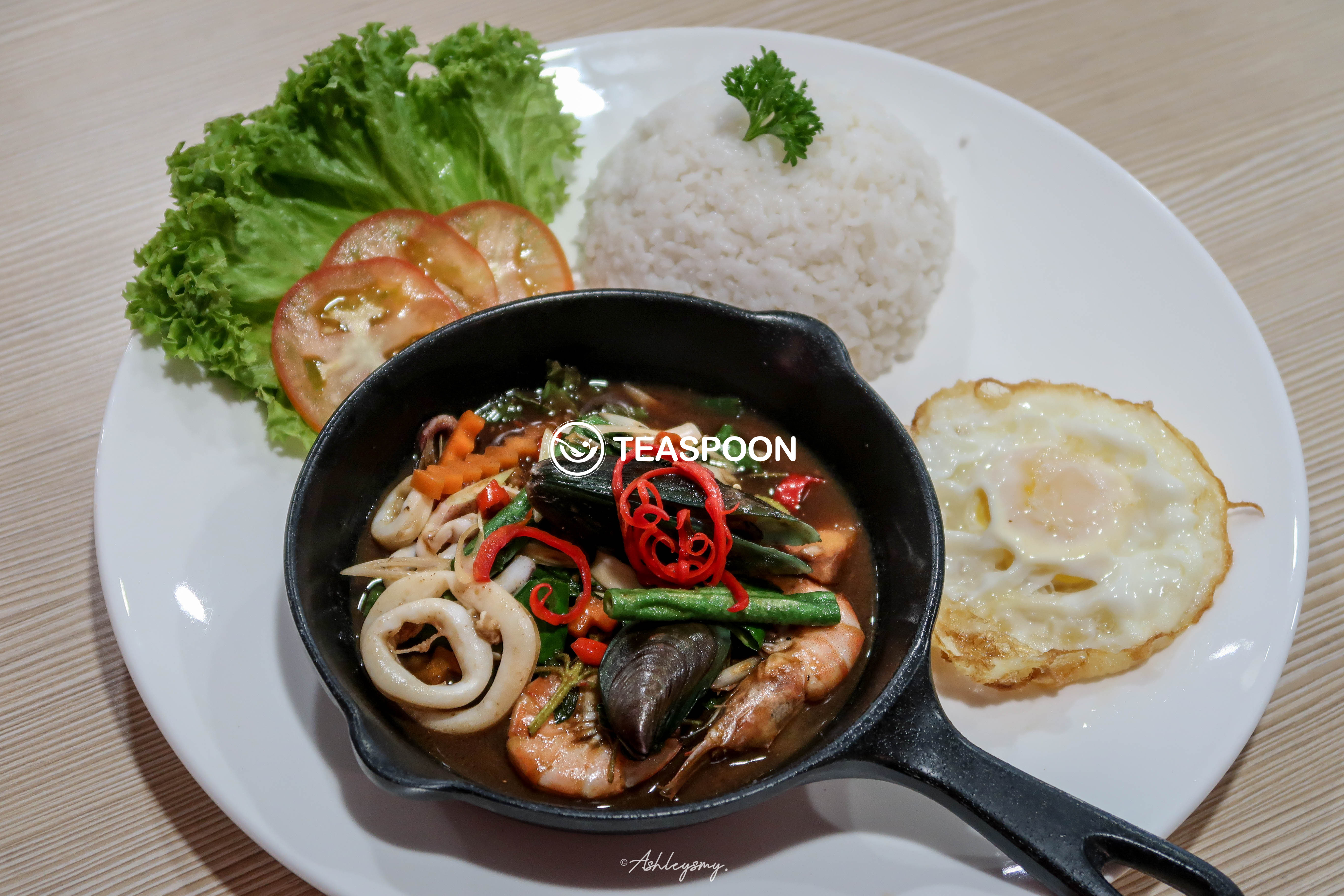 Thai Spicy Stir Fried Seafood (3) copy